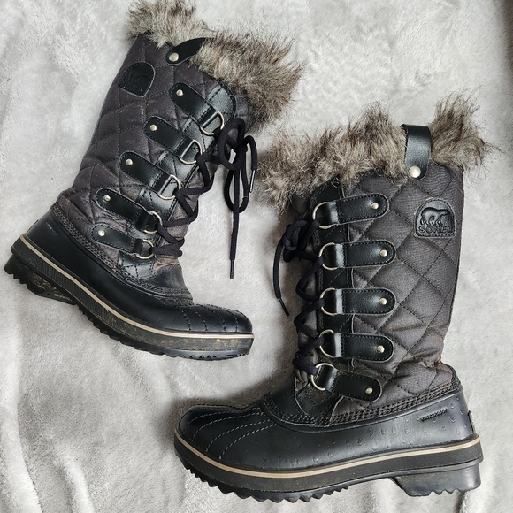 Sorel Tofino Womens 7 Boots Black Winter Waterproof Quilted Faux-Fur Trim - Picture 1 of 16